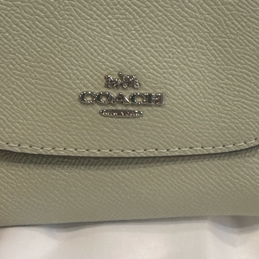 NWT Coach Pale Ivy Green Leather 3 Fold Crossgrain Leather Wallet F87588 - Picture 3 of 16